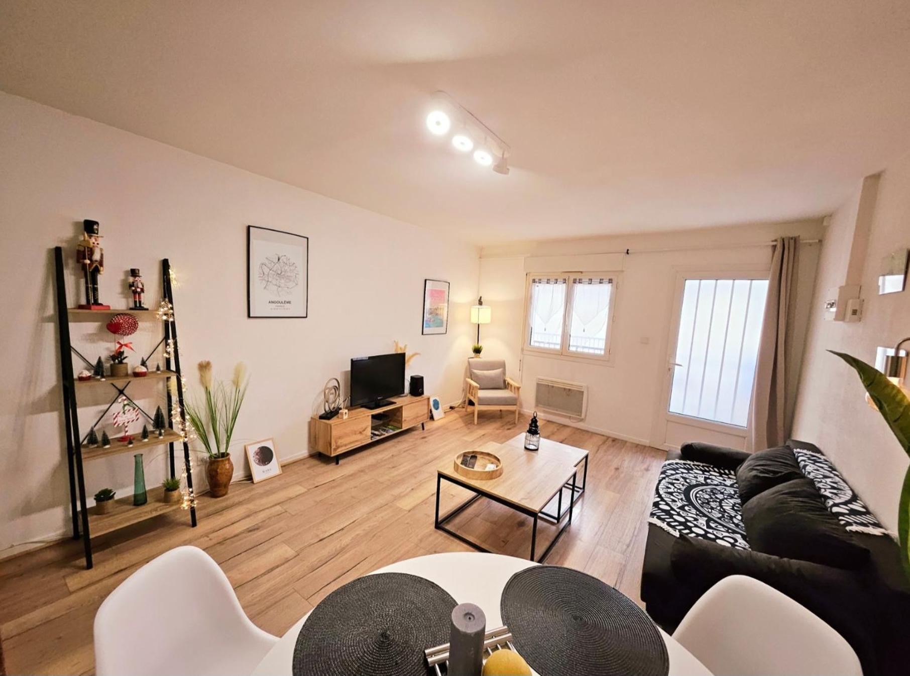 Appartement Cosy Proche Gare - Fibre Optique Et Parking Angoulême Exteriér fotografie